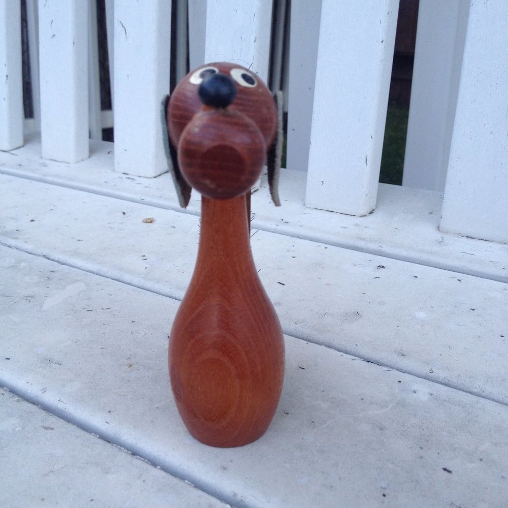 Novelty Retro Antique Dog-Shaped Valet Clothing Lint Brush - Picture 3 of 7